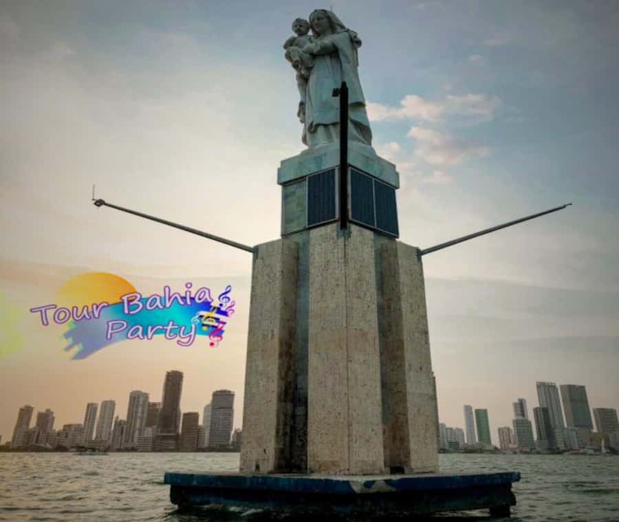 Party Boat in Cartagena Bay with NightClub Ticket - Small boat, big party, limited personal space