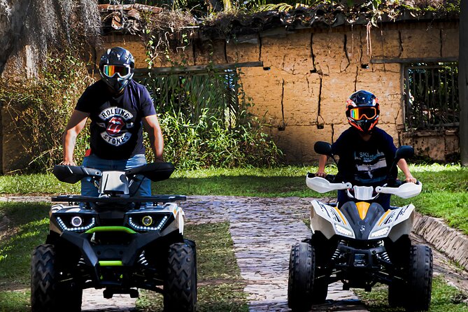 (Private Guatapé) Mansion Pablo Escobar+Paintball+Cuatrimoto+Boat - Climbing Piedra del Peñol