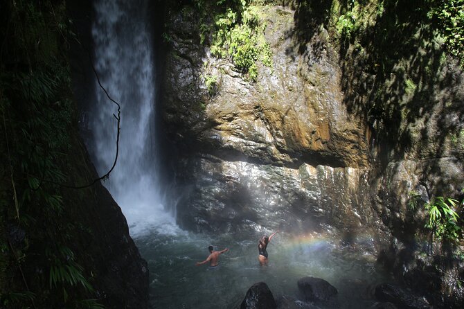 Private tour: hiking to the crystalline MELCOCHO river from MEDELLÍN - La Piñuela and the 4x4 ride into the forest