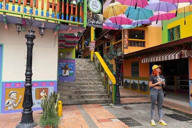Private Tour to Guatapé and The Rock of El Peñol from Medellín! - Leaving Medellín through the Andes