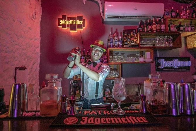 Salsa Tour in Cartagena with admission Ticket to Café Havana - Who should book this experience