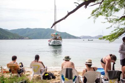 Sailboat day tour to Tayrona Park