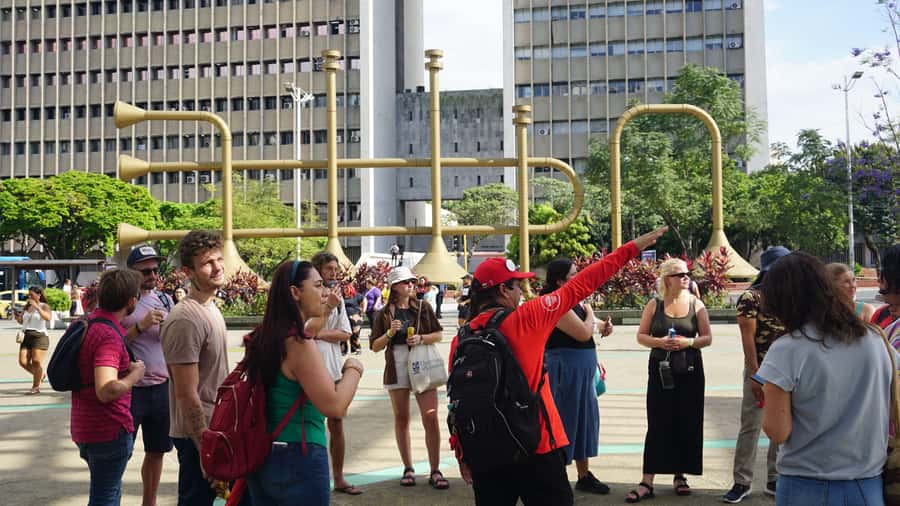 Shared Tour Cali's Salsa, Graffiti & Resistance Experience - Calle del Pecado and the street flavor of Cali