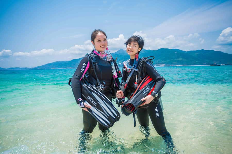 Tayrona National Park: Scuba Diving Tour for Beginners - The boat ride into Tayrona National Park