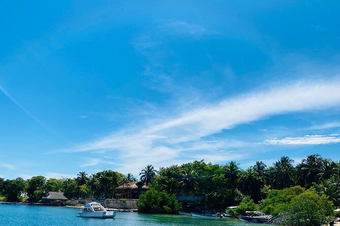 Tour of the Rosario Islands, Cartagena - Rosario de Mar and a quieter hour