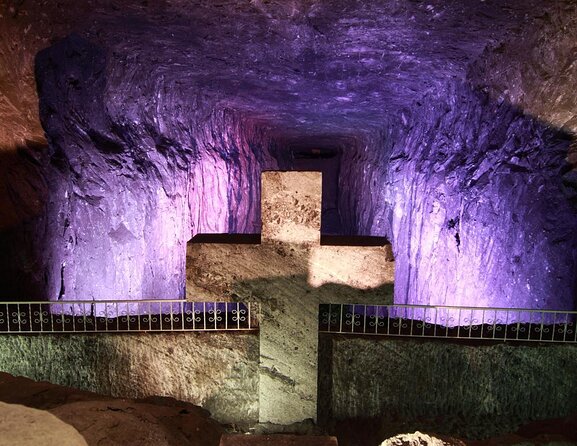 Tour of Zipaquirá: Visit the Salt Cathedral and the main squares - Key points at a glance