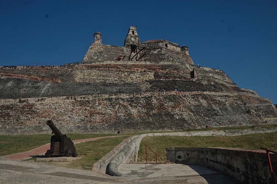 Walled City, Getsemani San Felipe Castle Cartagena City Tour - The Walled City, where Cartagena’s story becomes walkable