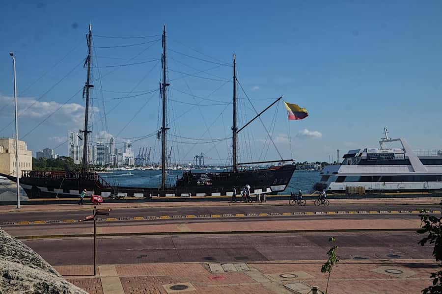 Walled City, Getsemani San Felipe Castle Cartagena City Tour - The Gold Museum and a Monday change of plan