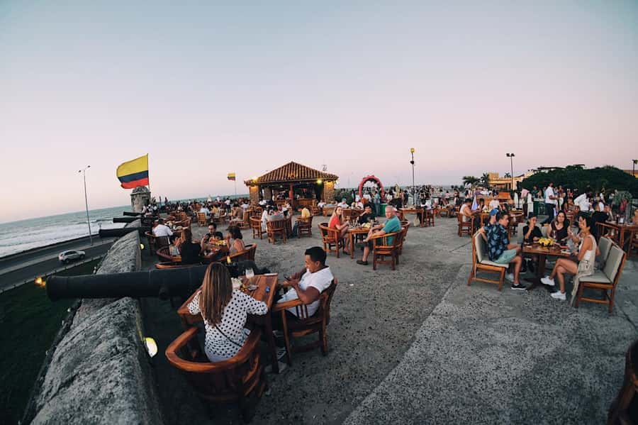 Walled City, Getsemani San Felipe Castle Cartagena City Tour - Guides who shape the day